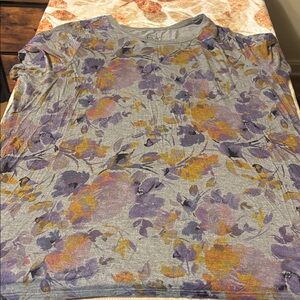 Floral Print Gray T-Shirt from Torrid